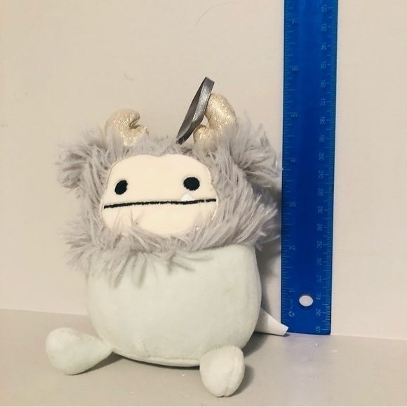 🔥4/$15 Squishmallow Evita Bigfoot Christmas Plush Ornament Glitter Gray Stuffed - Picture 5 of 6